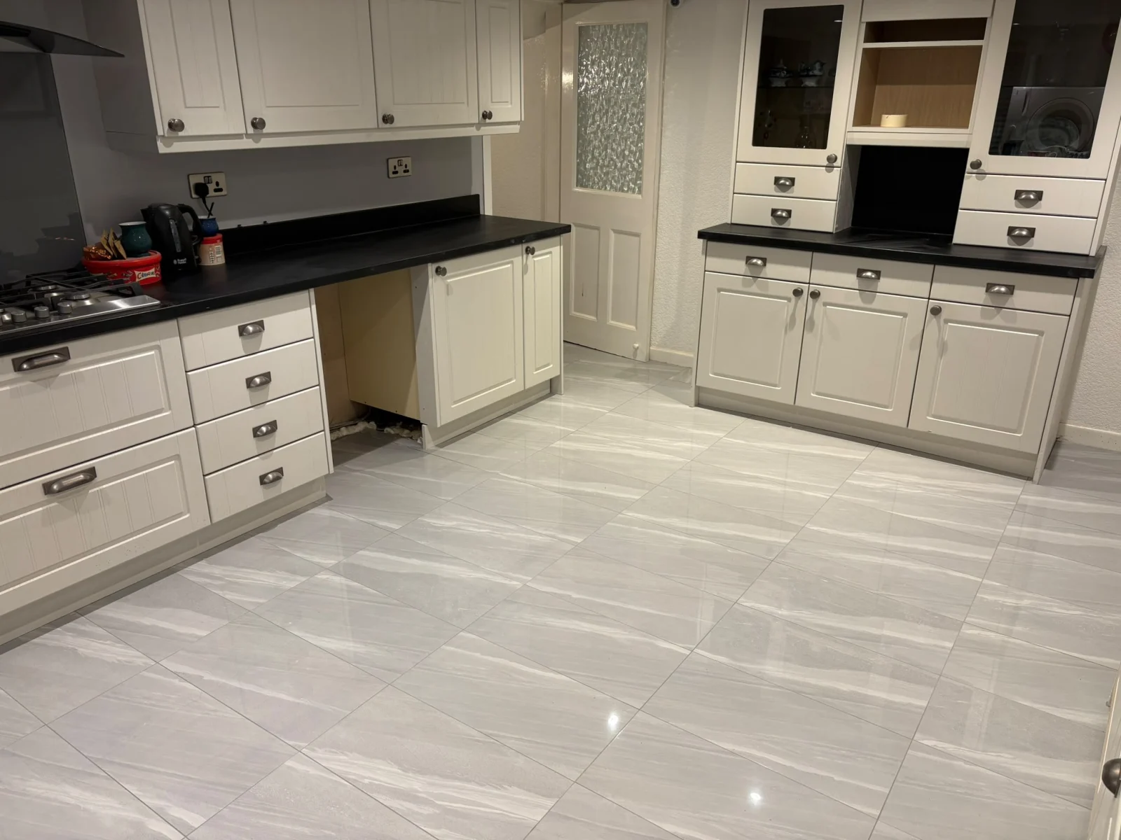 finished kitchen floor tile project